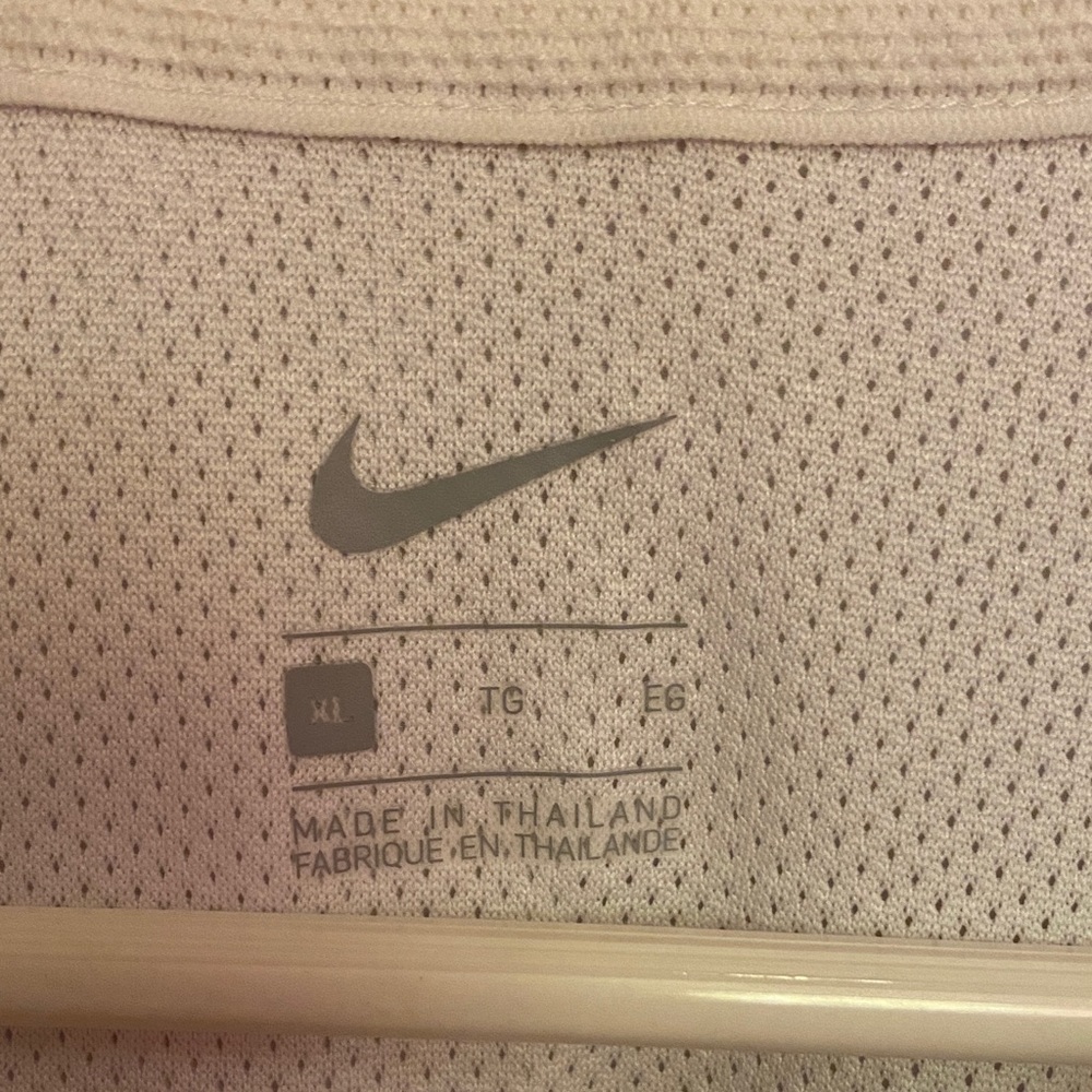 Iowa Hawkeyes Nike Half Zip Lightweight Coaches Jacket in Black & White - Picture 2 of 5